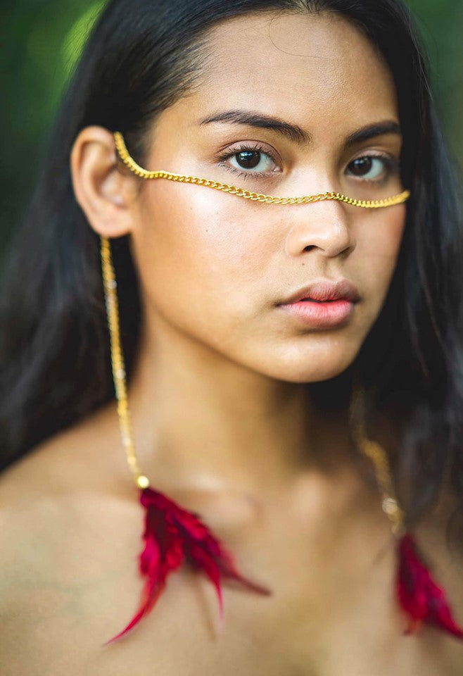 TEIRRA Feather Face Chain
